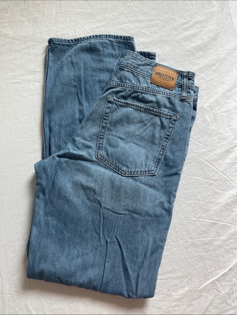 Hollister Women’s Medium Blue High-Rise Vintage Baggy Jeans